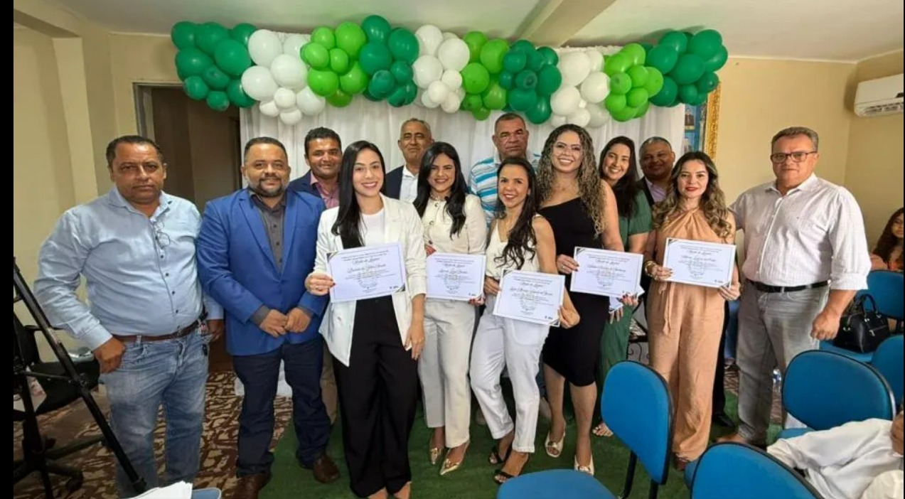 Câmara Municipal de Monte Alegre do Piauí homenageia profissionais da Odontologia